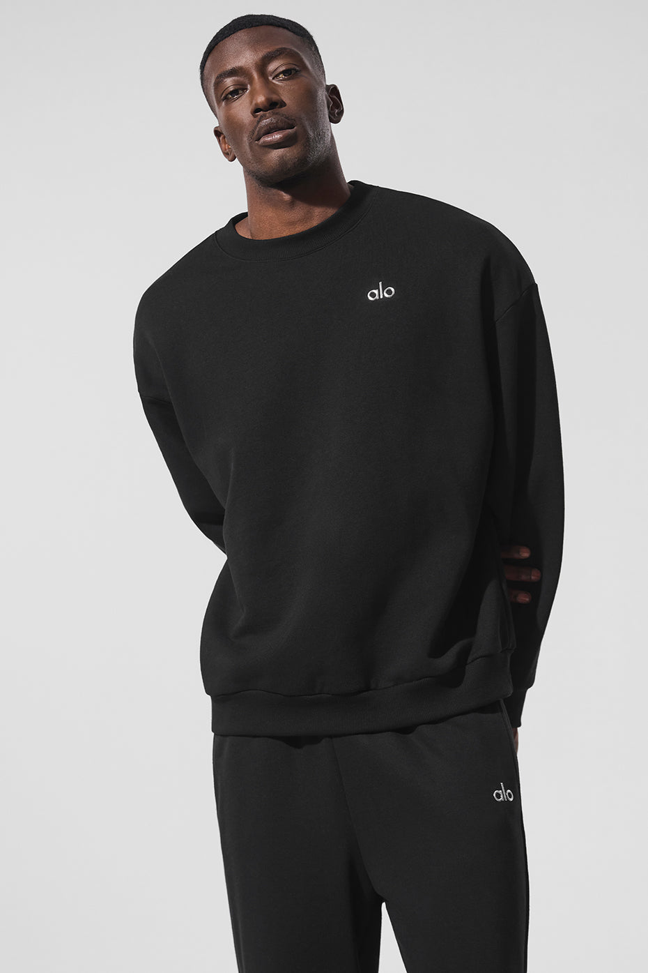 Accolade Crew Neck Pullover - Black Man