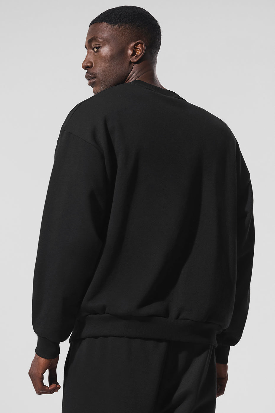 Accolade Crew Neck Pullover - Black Man