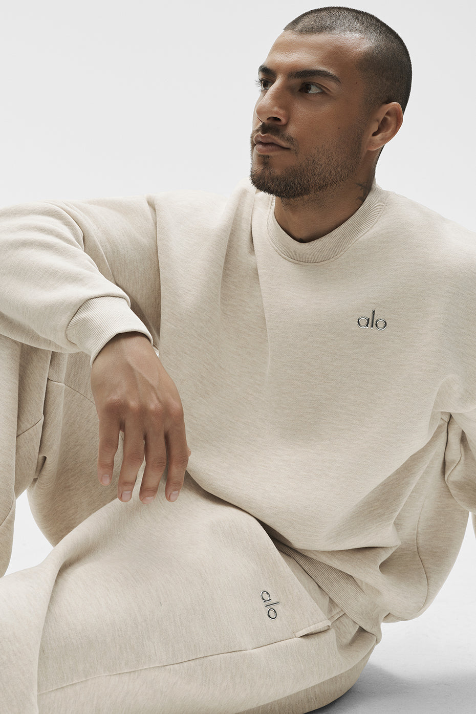 Accolade Crew Neck Pullover - Oatmeal Heather Man