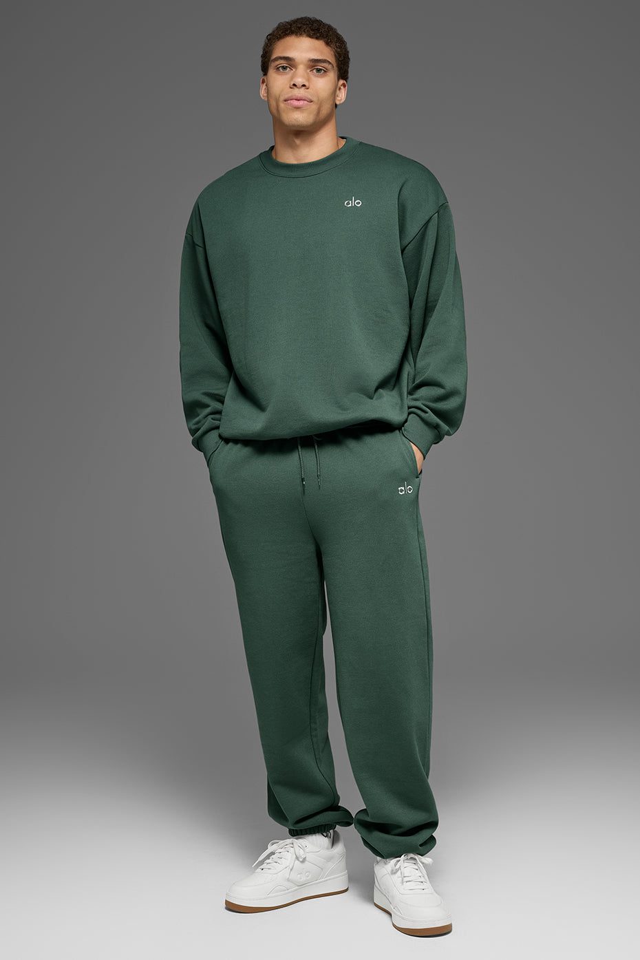 Accolade Crew Neck Pullover - Clover Green Man