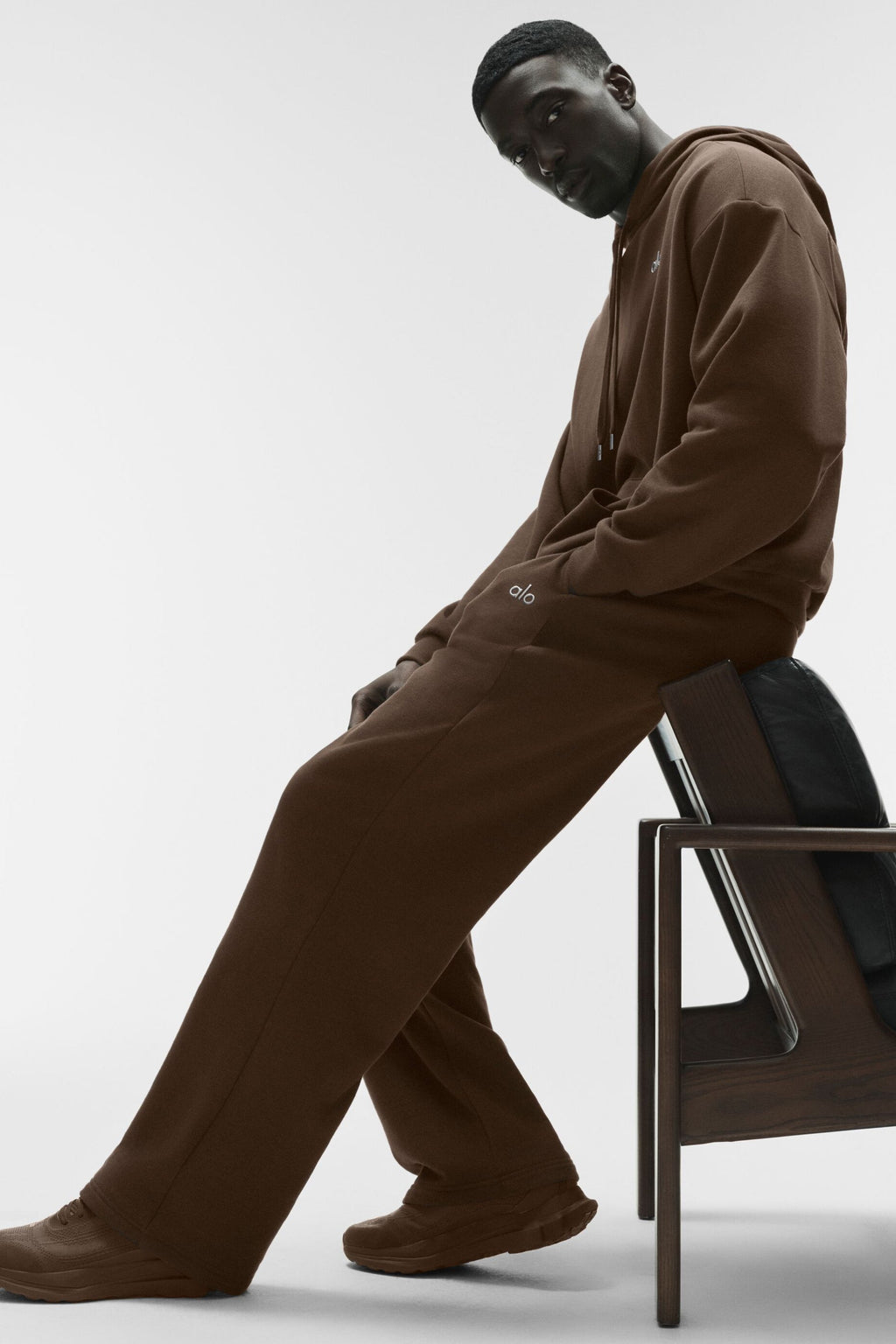 Accolade Straight Leg Sweatpant - Espresso Man