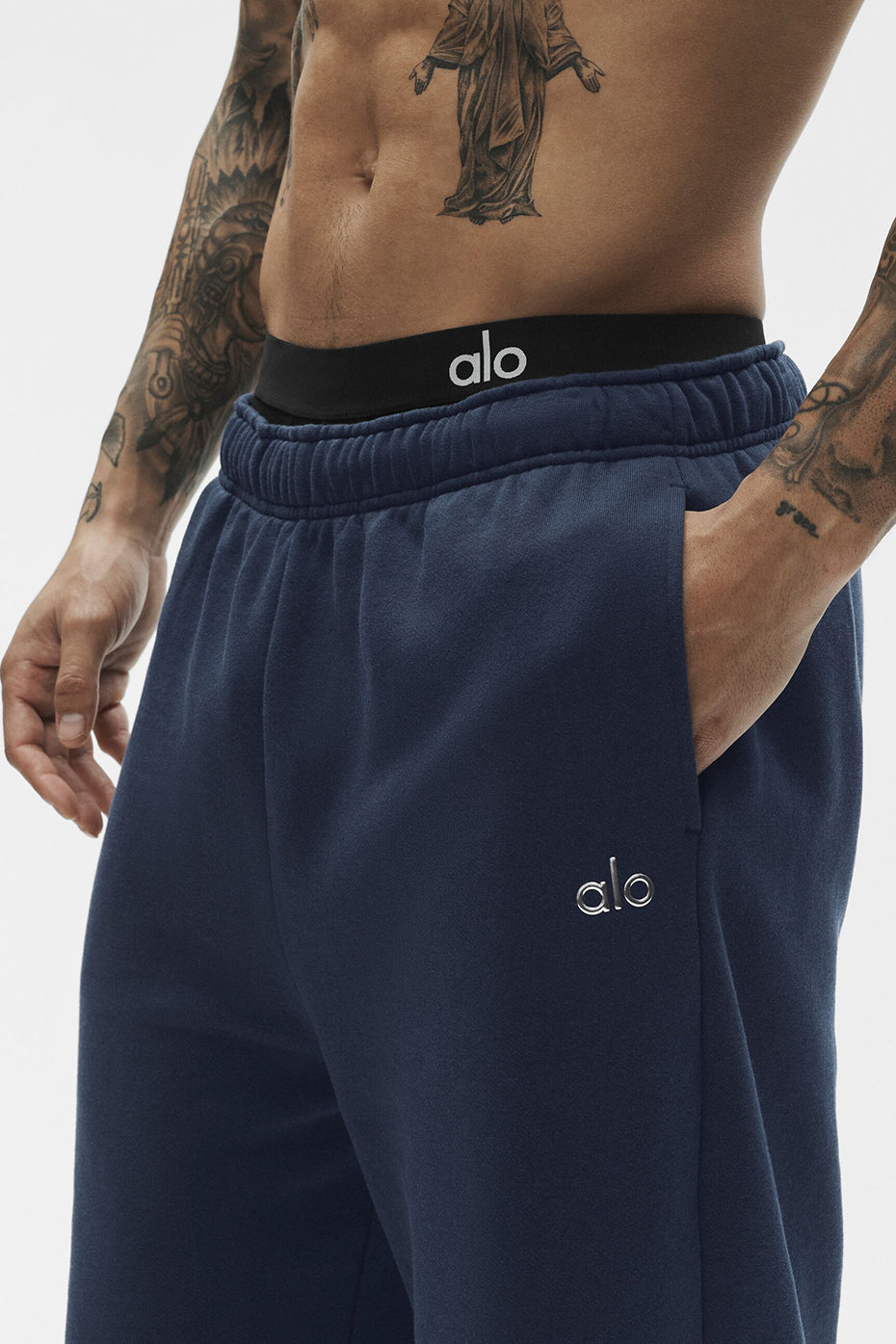 Accolade Straight Leg Sweatpant - Navy Man