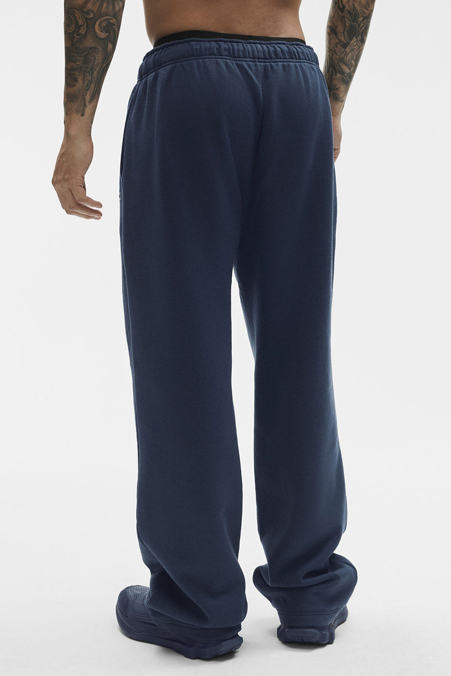 Accolade Straight Leg Sweatpant - Navy Man