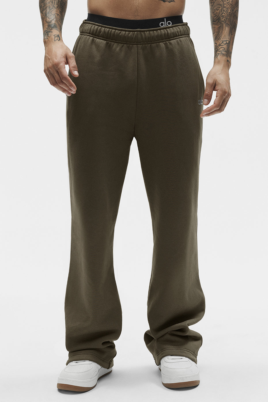 Accolade Straight Leg Sweatpant - Olive Tree Man