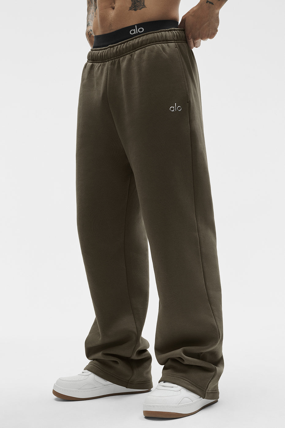 Accolade Straight Leg Sweatpant - Olive Tree Man