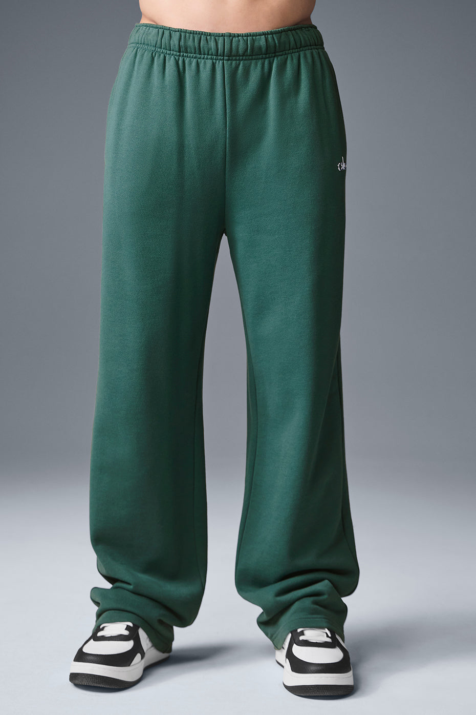 Accolade Straight Leg Sweatpant - Winter Ivy Man