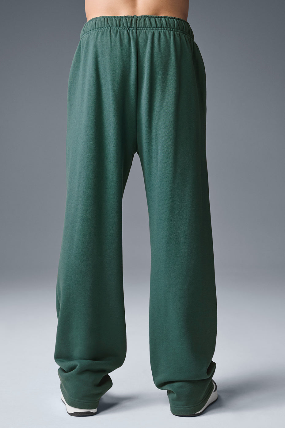 Accolade Straight Leg Sweatpant - Winter Ivy Man