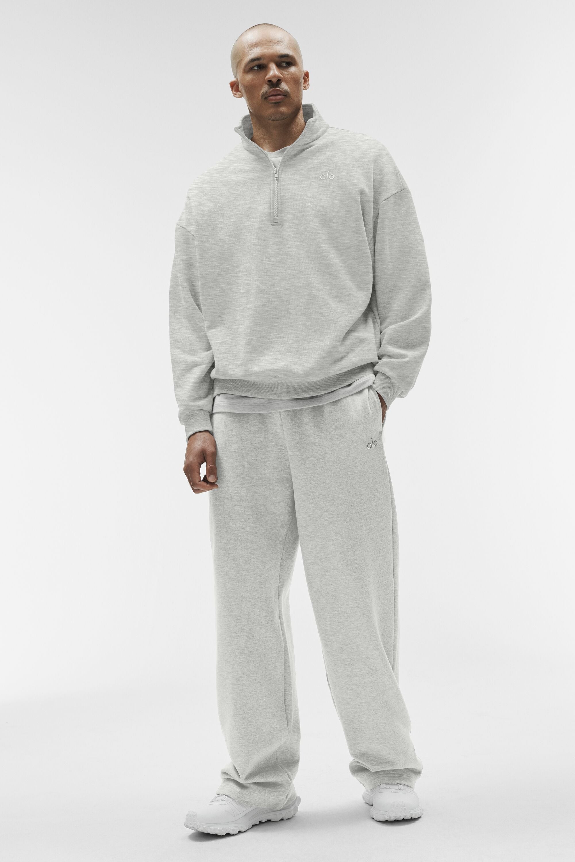 Accolade Straight Leg Sweatpant - White Heather Man