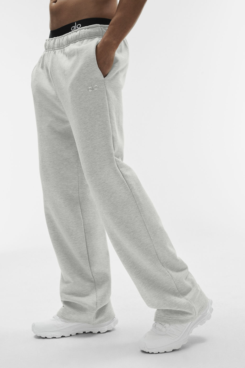 Accolade Straight Leg Sweatpant - White Heather Man