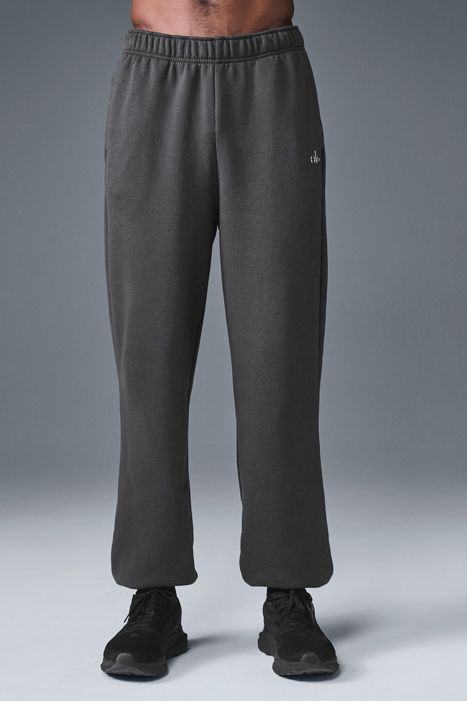 Accolade Sweatpant - Anthracite Man