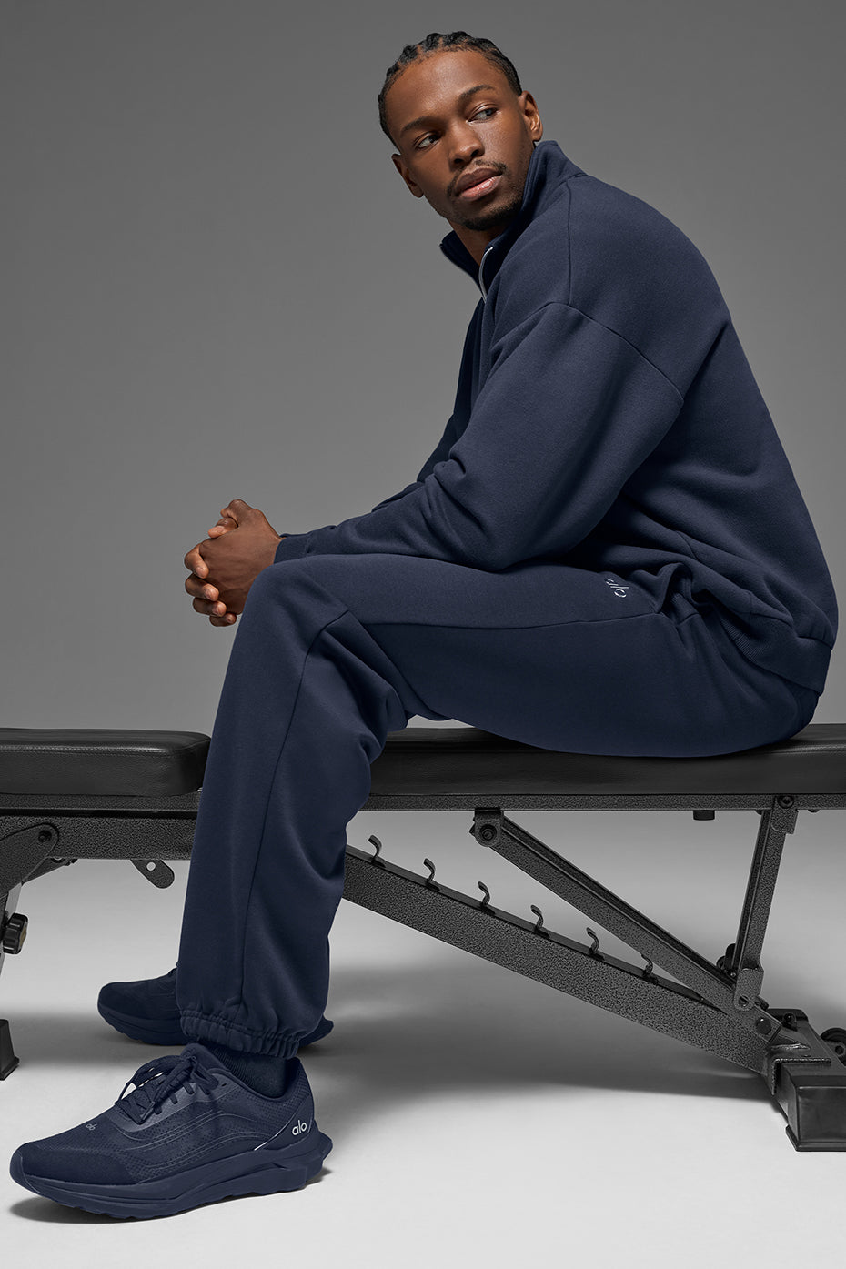 Accolade Sweatpant - Navy Man