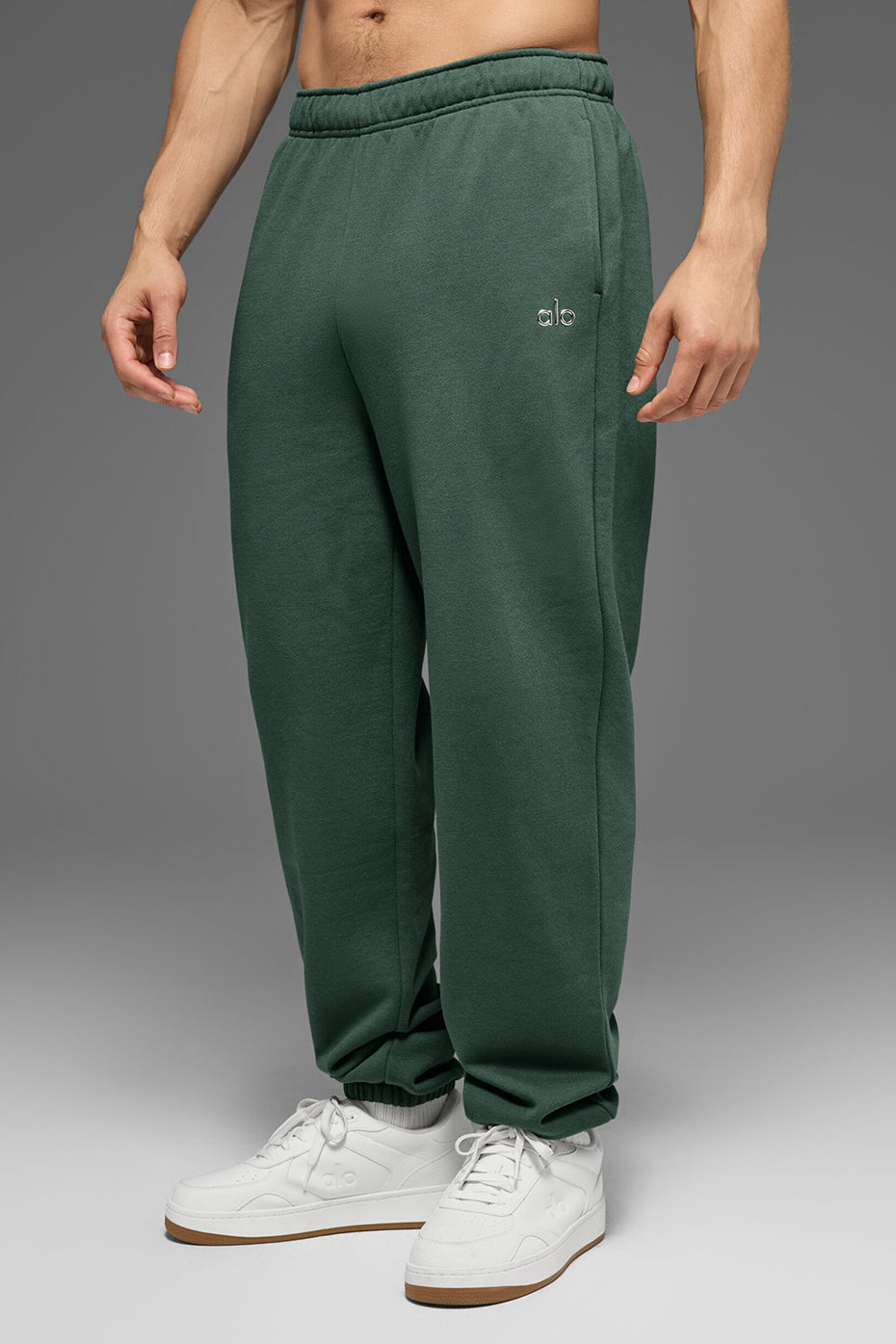 Accolade Sweatpant - Clover Green Man